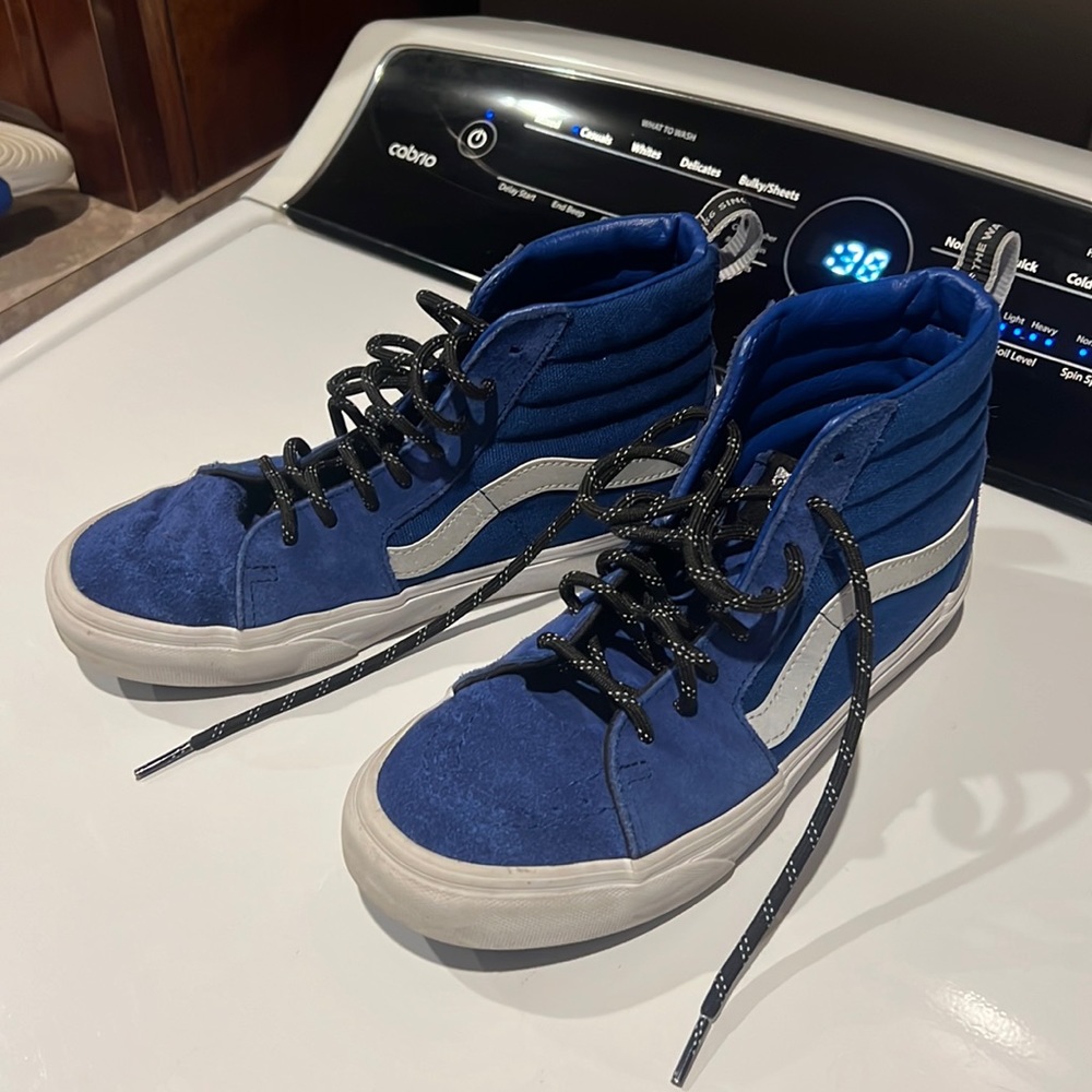 Barely worn big boys high top Vans.